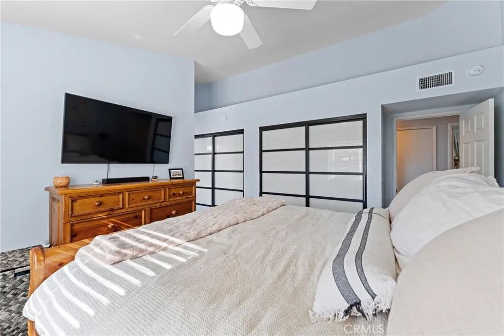 2028 W Avenue K10, Lancaster, California 93536 home-pic-14