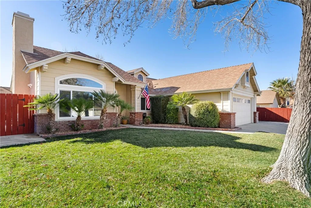 2028 W Avenue K10, Lancaster, California 93536 home-pic-3