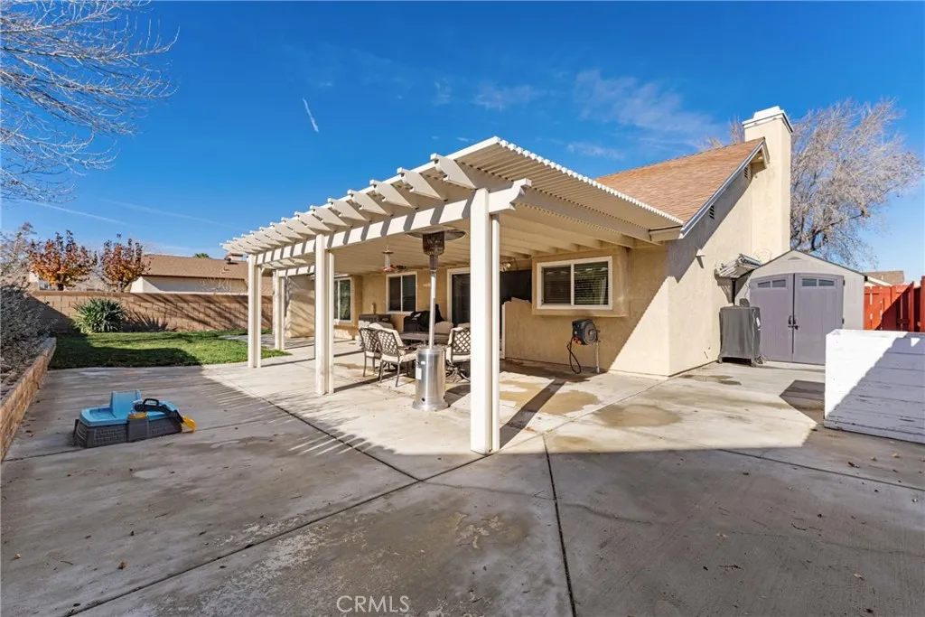2028 W Avenue K10, Lancaster, California 93536 home-pic-18