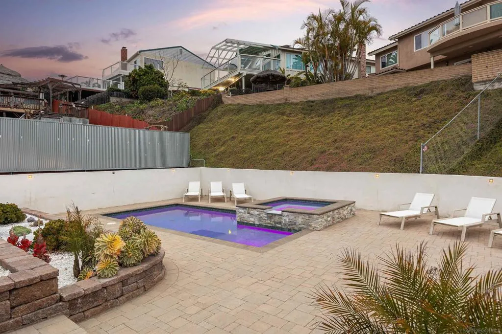 3011 Lloyd St, San Diego, California 92117 home-pic-28