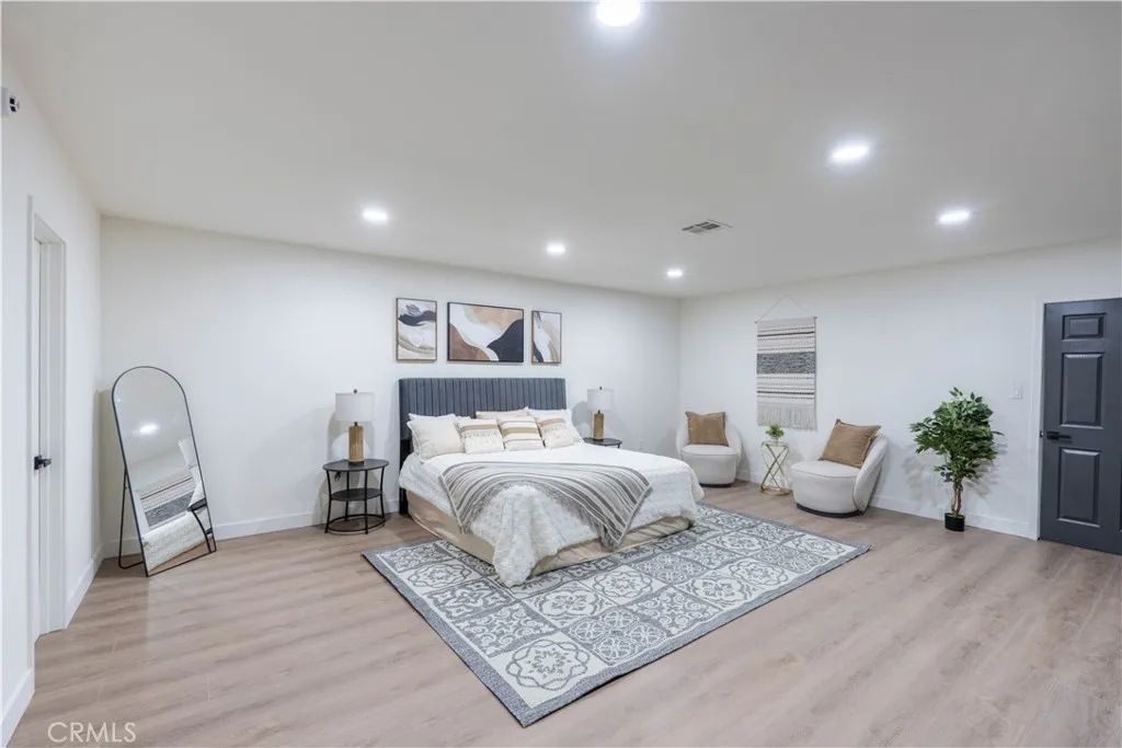 2744 Valencia, San Bernardino, California 92404 home-pic-16