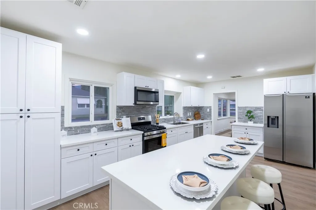 2744 Valencia, San Bernardino, California 92404 home-pic-12
