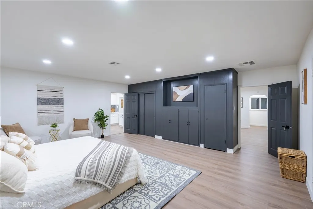 2744 Valencia, San Bernardino, California 92404 home-pic-15