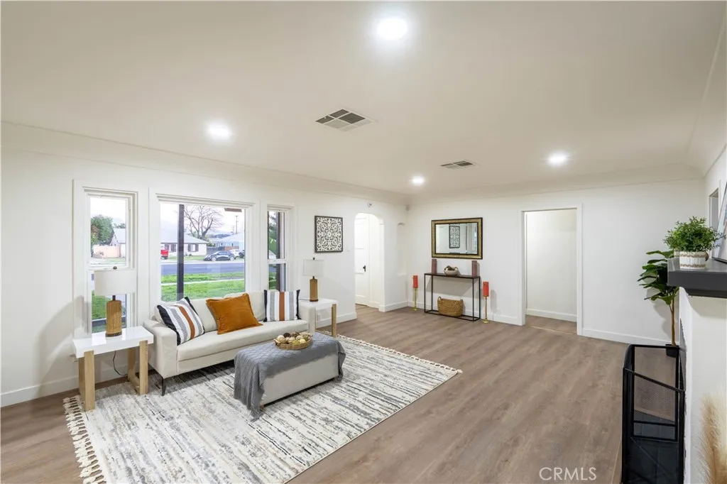 2744 Valencia, San Bernardino, California 92404 home-pic-7