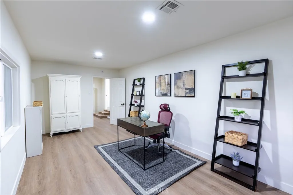 2744 Valencia, San Bernardino, California 92404 home-pic-22