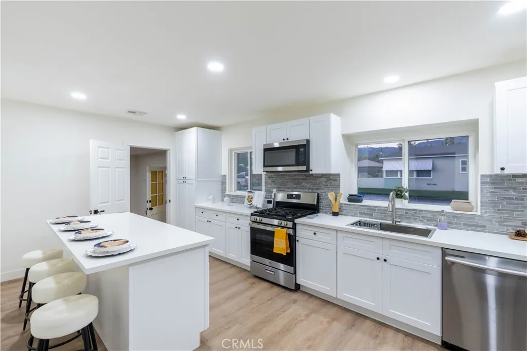 2744 Valencia, San Bernardino, California 92404 home-pic-11