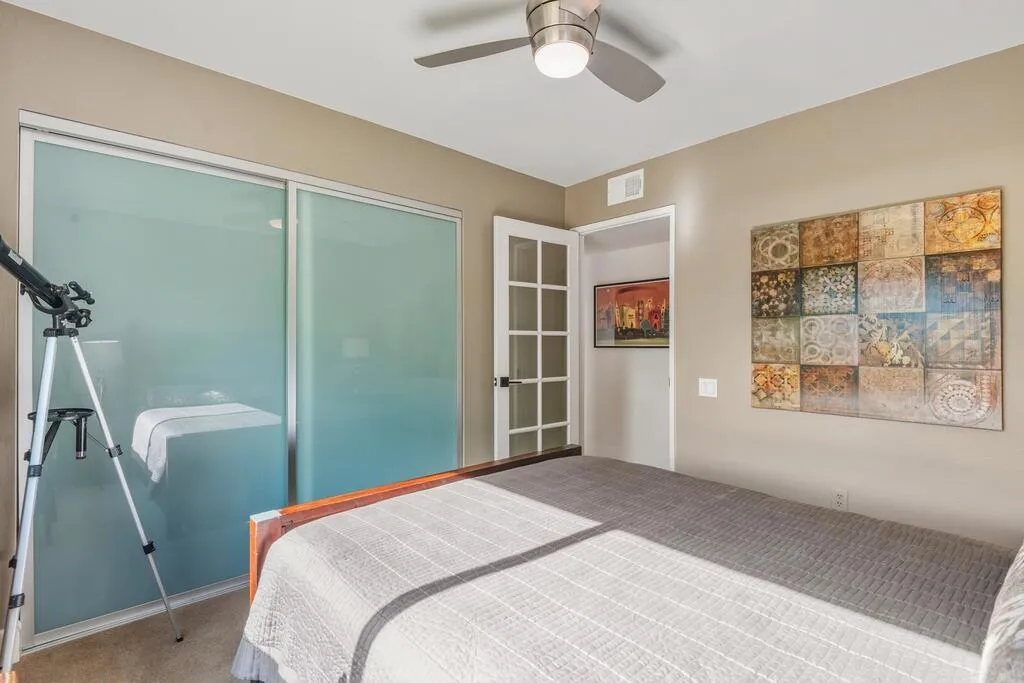 1056 E Vista Chino, Palm Springs, California 92262 home-pic-22