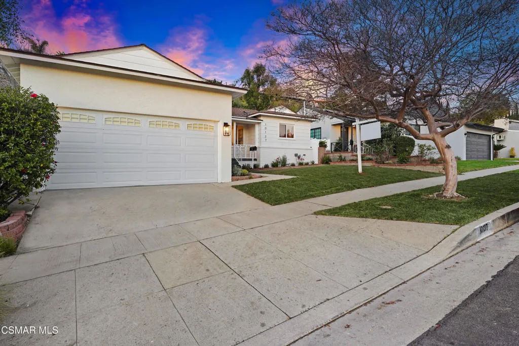 6113 Kifisia Way, Fair Oaks, CA 95628 home-pic-2