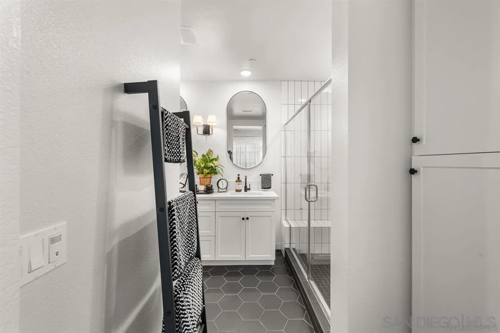 3001 Bravo Loop 2, Chula Vista, California 91915 home-pic-12