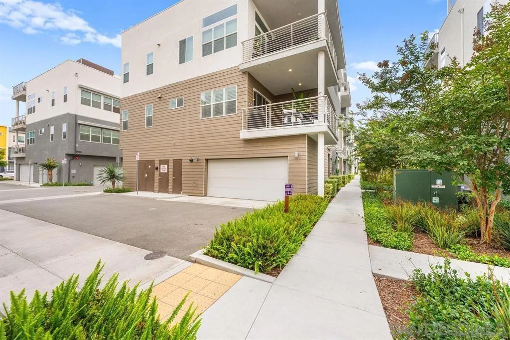 3001 Bravo Loop 2, Chula Vista, California 91915 home-pic-22