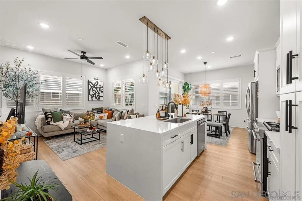 3001 Bravo Loop 2, Chula Vista, California 91915 home-pic-38