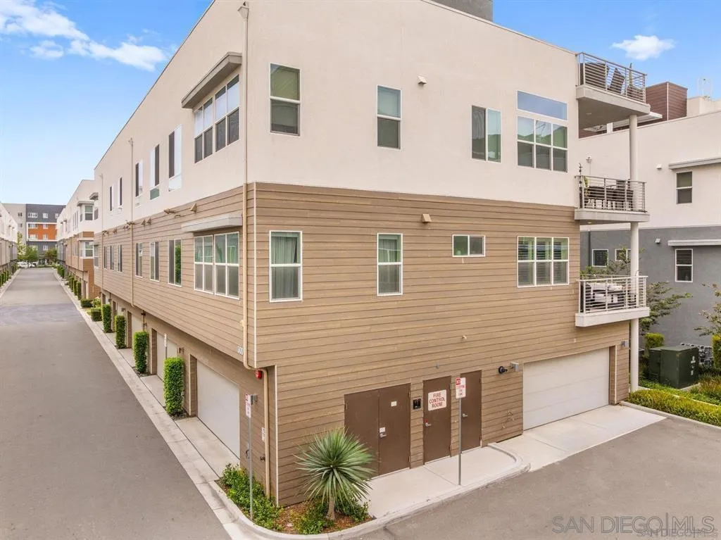 3001 Bravo Loop 2, Chula Vista, California 91915 home-pic-23