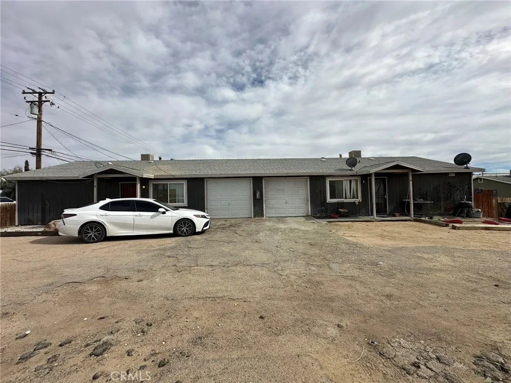 12025 Chamberlaine Way, Adelanto, California 92301 home-pic-3