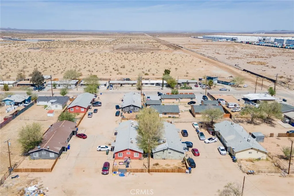 12025 Chamberlaine Way, Adelanto, California 92301 home-pic-9