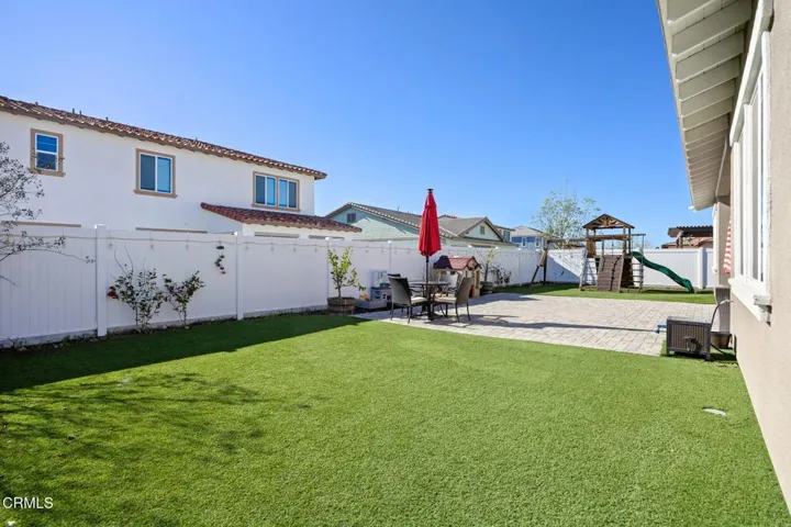 390_Rose_St-Backyard