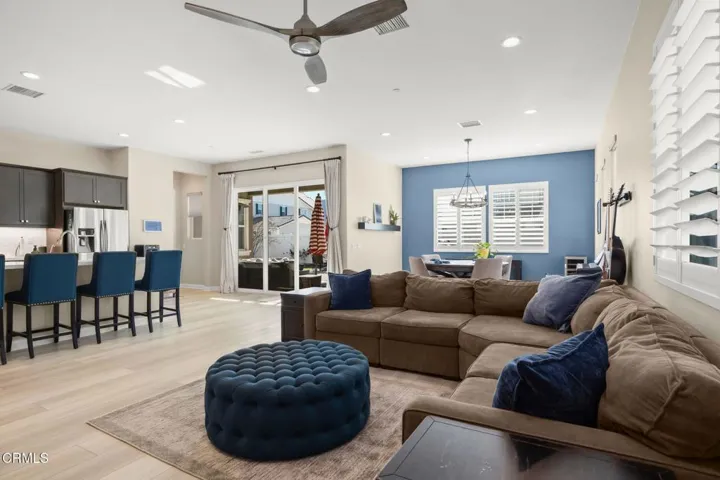 390_Rose_St-Open Living Space