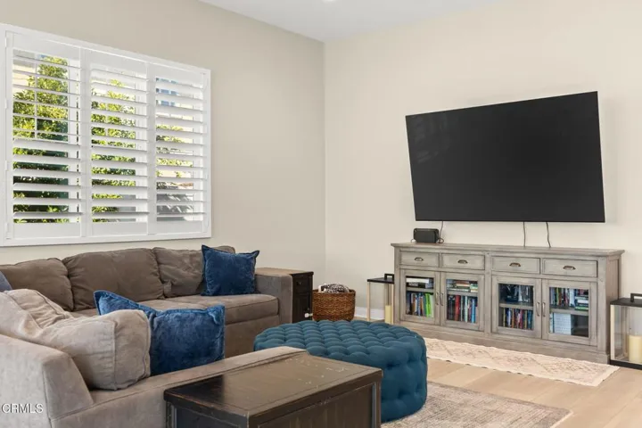 390_Rose_St-Living Room