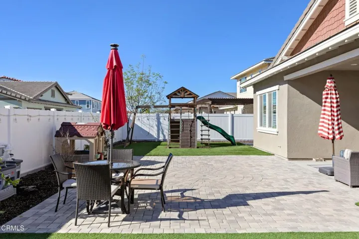 390_Rose_St-Paved Patio