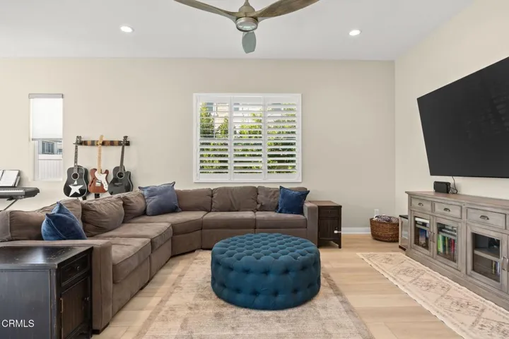 390_Rose_St-Living Room