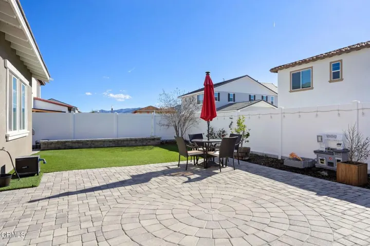 390_Rose_St-Paved Patio