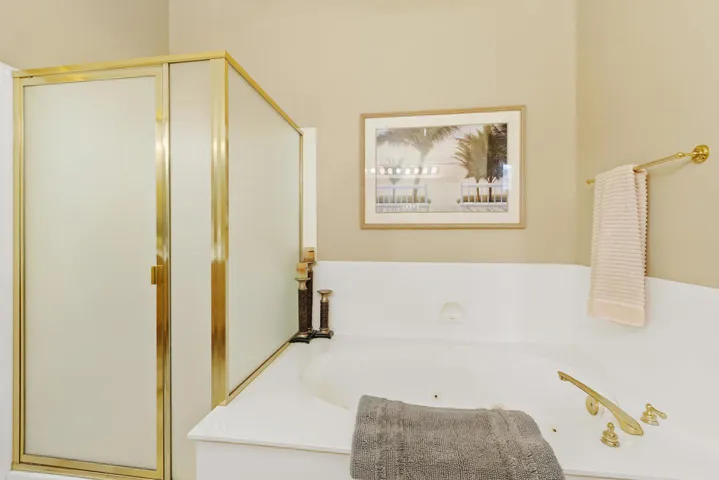 45_11968528_185503_185503-EI-142