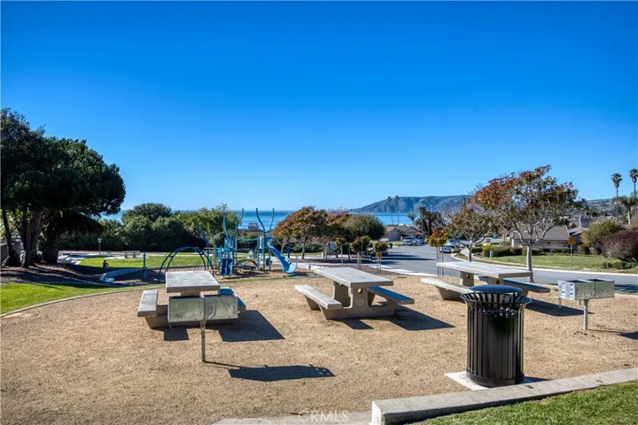 Community park nearby