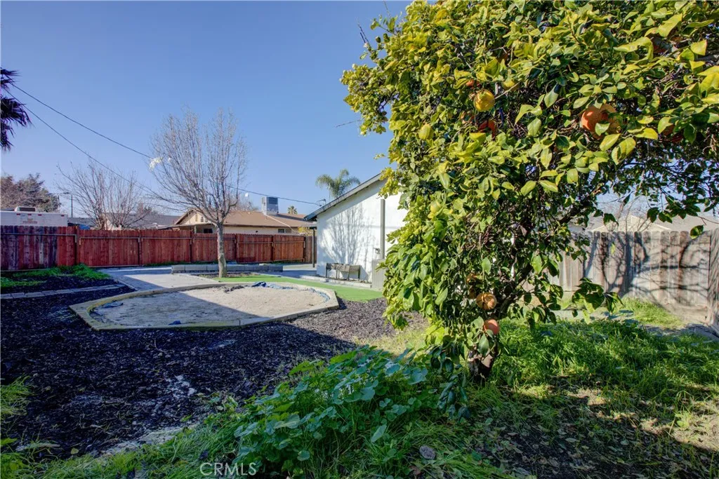 8822 Globe Avenue, Dos Palos, California 93620 home-pic-26