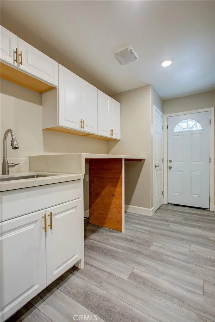 8822 Globe Avenue, Dos Palos, California 93620 home-pic-12