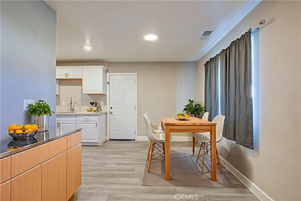 8822 Globe Avenue, Dos Palos, California 93620 home-pic-4