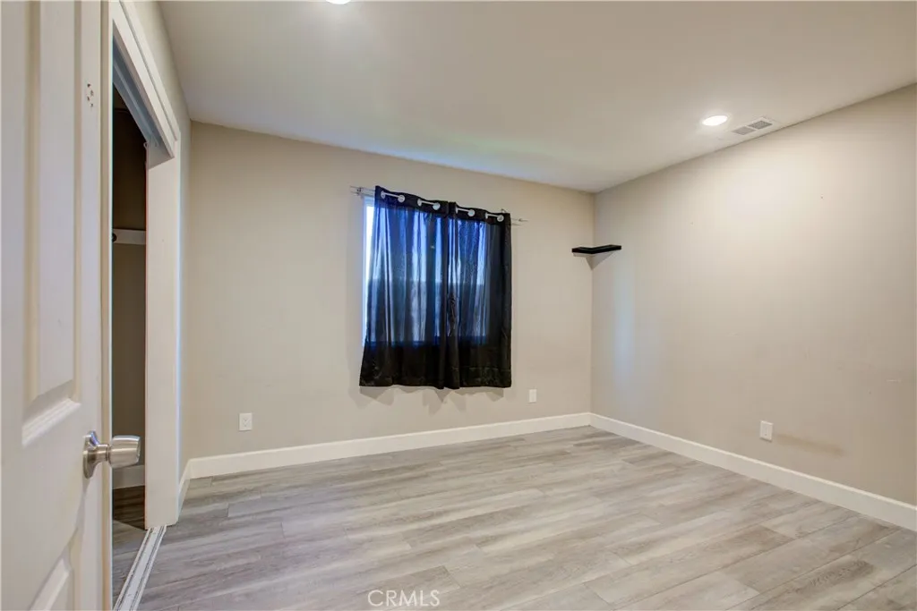 8822 Globe Avenue, Dos Palos, California 93620 home-pic-16