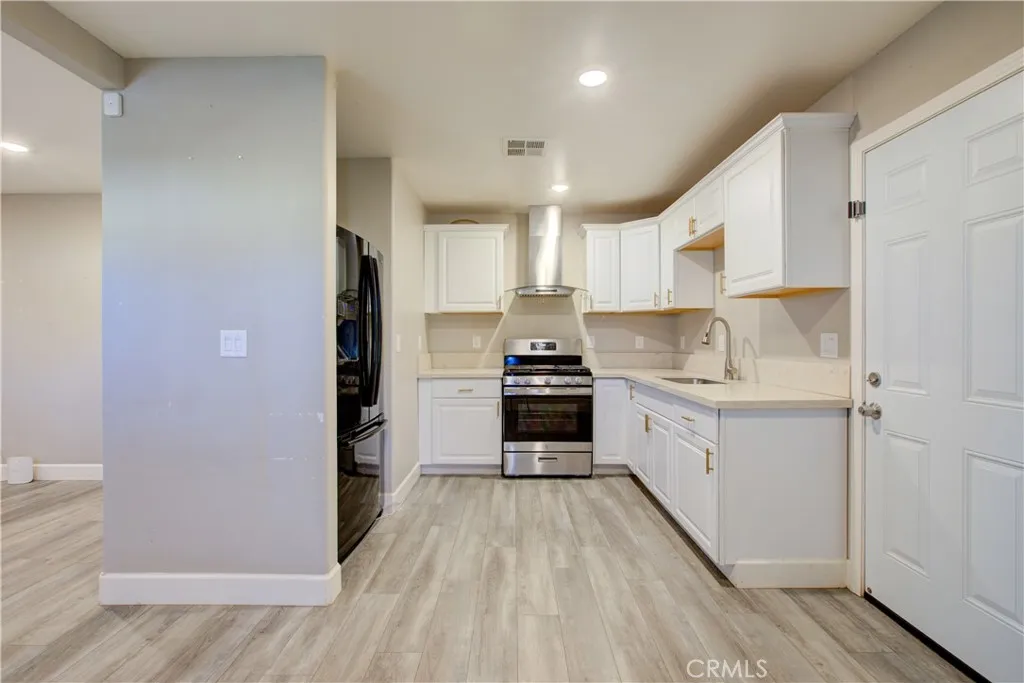 8822 Globe Avenue, Dos Palos, California 93620 home-pic-5