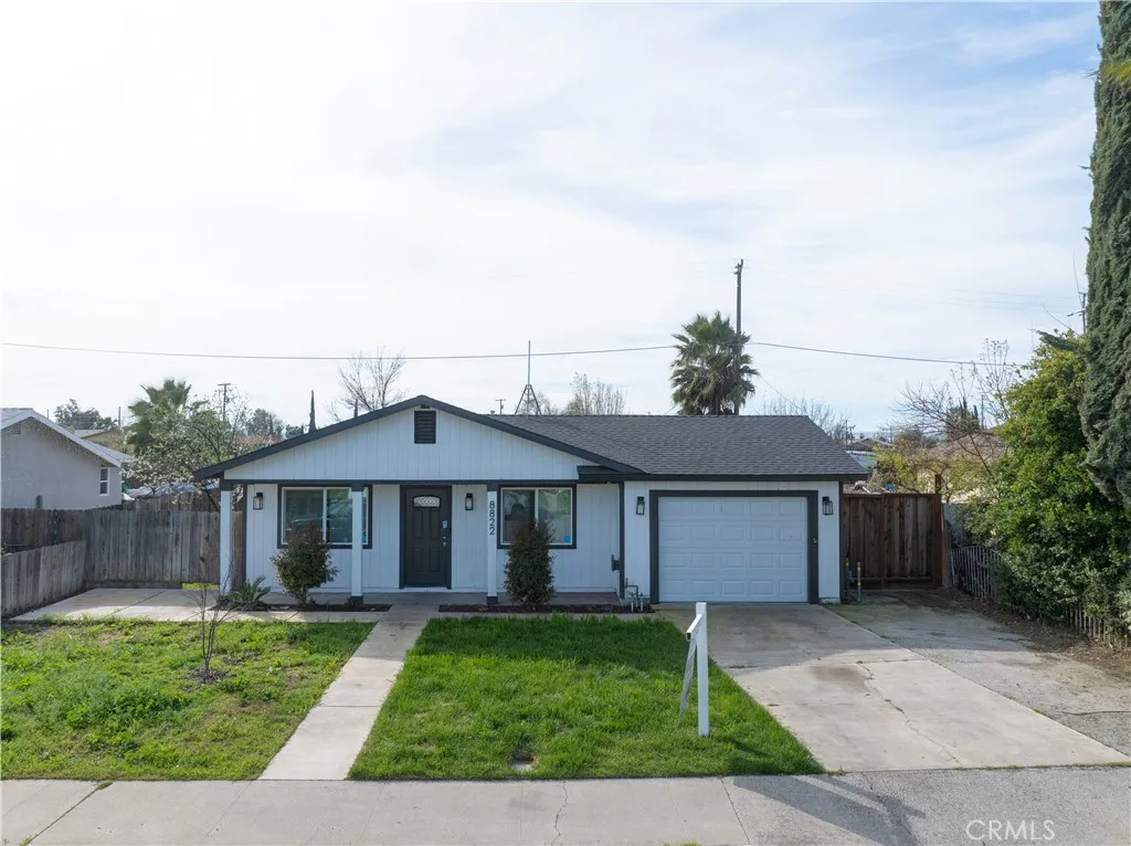 8822 Globe Avenue, Dos Palos, California 93620 home-pic-1