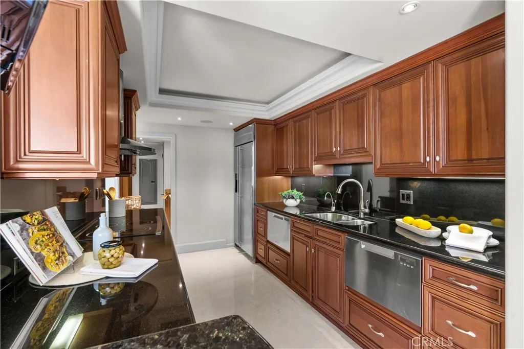 601 Lido Park Drive 1e, Newport Beach, California 92663 home-pic-7