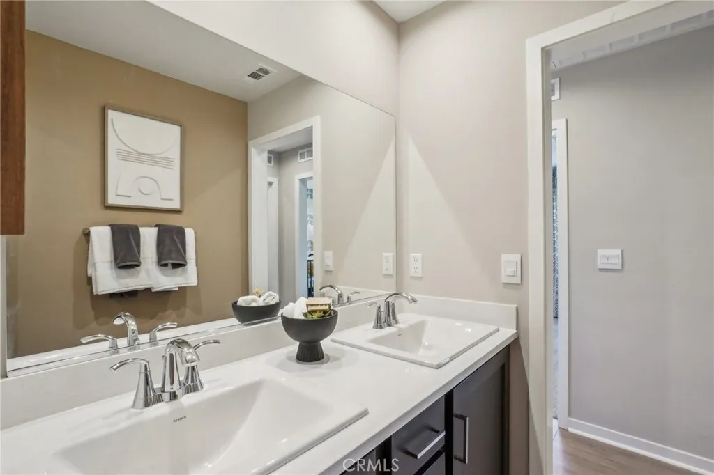 6363 Moonfire Lane, Fontana, California 92336 home-pic-27