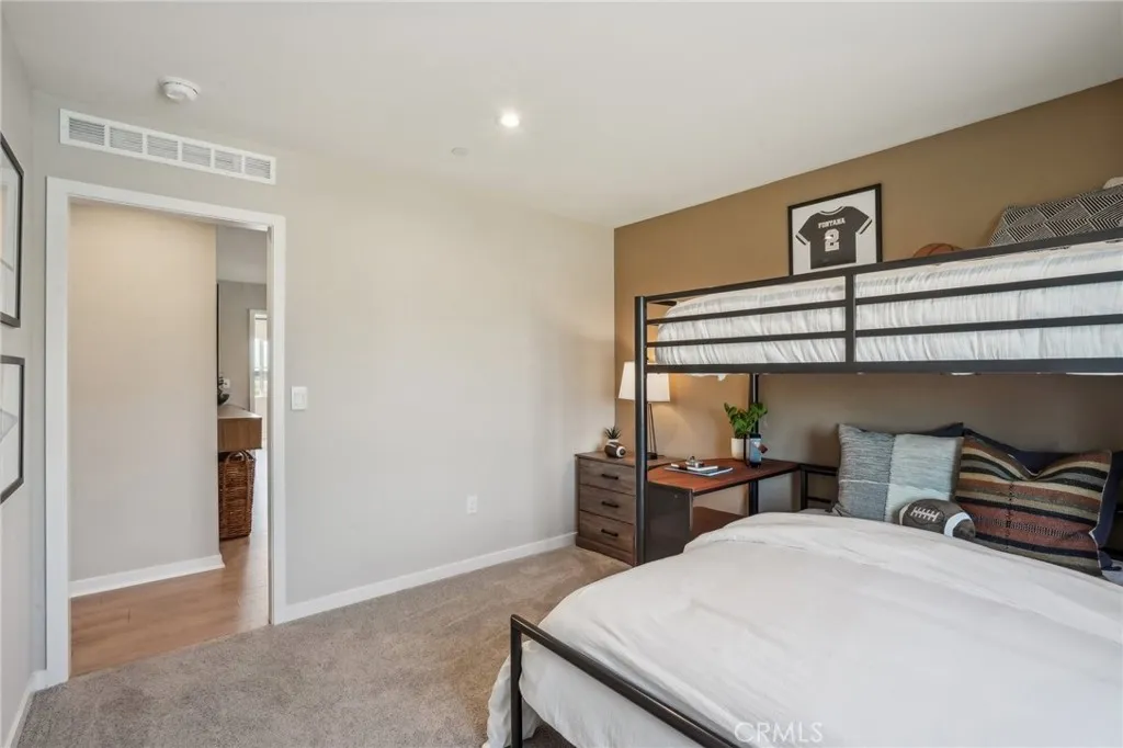 6363 Moonfire Lane, Fontana, California 92336 home-pic-25
