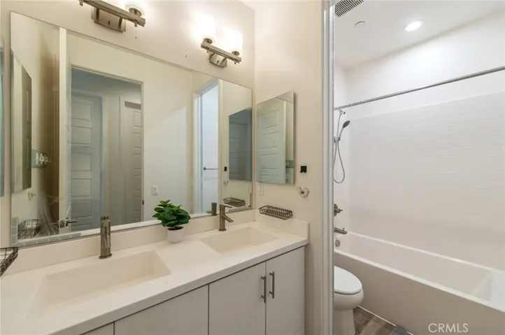192 Finch, Lake Forest, California 92630