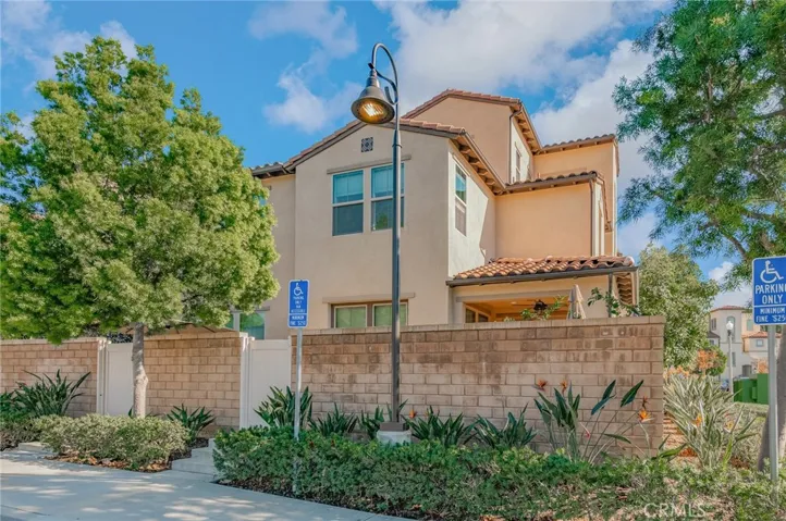 192 Finch, Lake Forest, California 92630