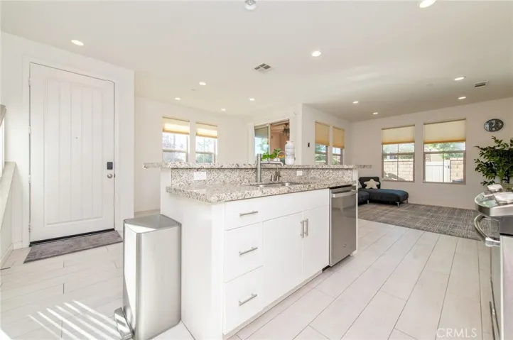 192 Finch, Lake Forest, California 92630