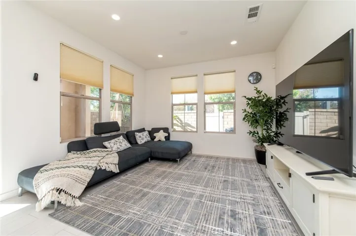192 Finch, Lake Forest, California 92630