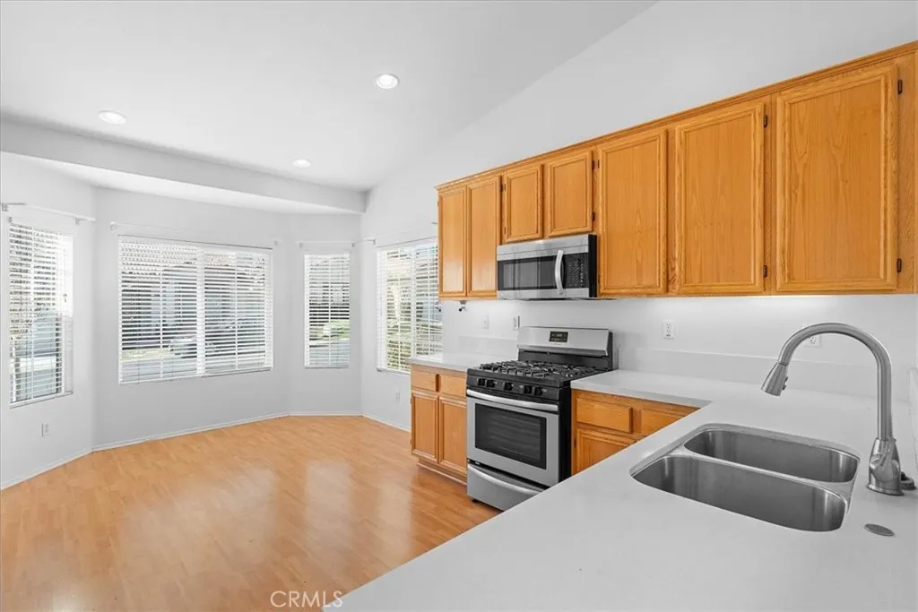 492 Autumn Way, Banning, California 92220 home-pic-8