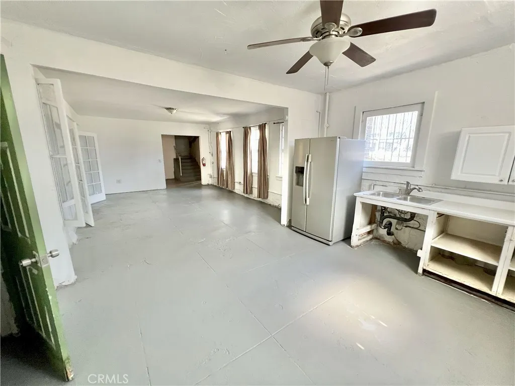 606 E 6th Street, Los Angeles, California 90021 home-pic-11