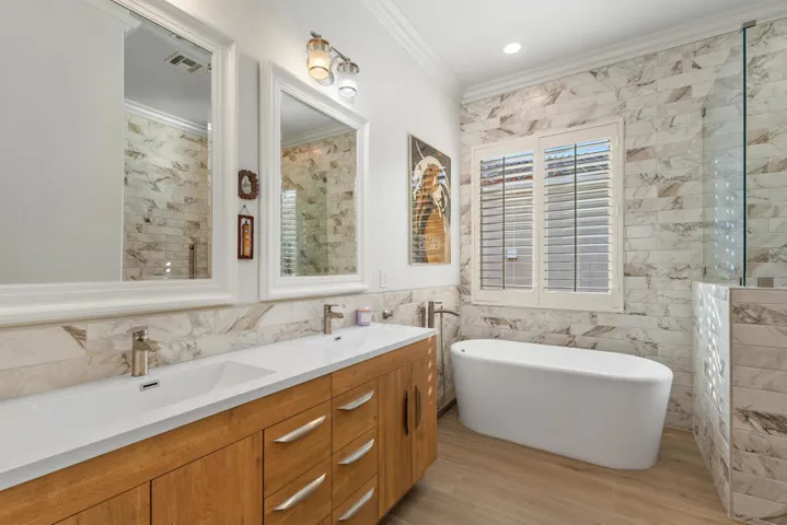 29_11978626_185723_185723-EI-129