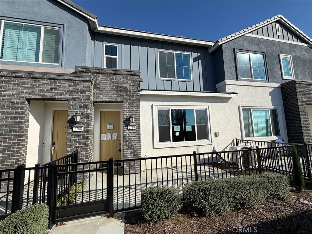 2710 E Bottas Privado, Ontario, California 91762 home-pic-1