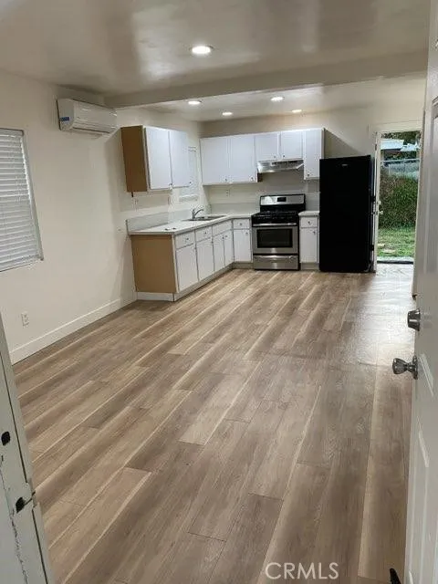 895 E 9th, Pomona, California 91766 home-pic-11