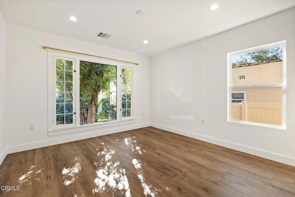 1161 Ruberta Avenue, Glendale, California 91201 home-pic-13