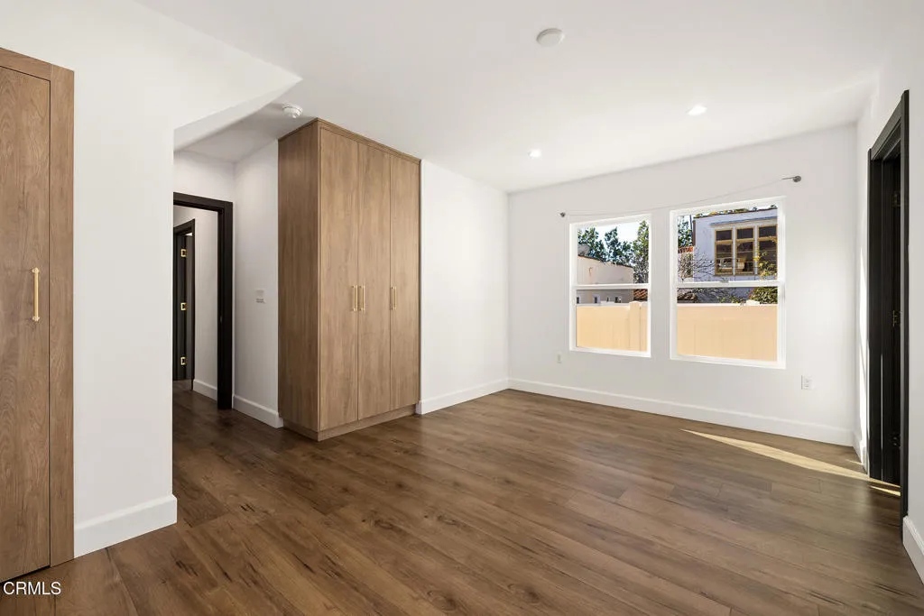 1161 Ruberta Avenue, Glendale, California 91201 home-pic-10
