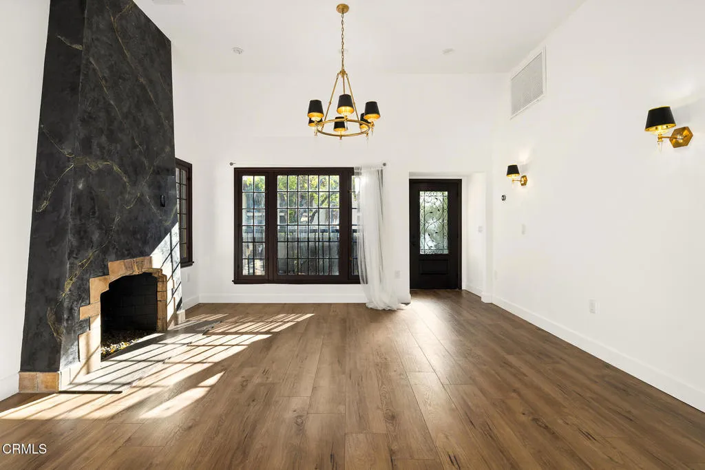 1161 Ruberta Avenue, Glendale, California 91201 home-pic-4