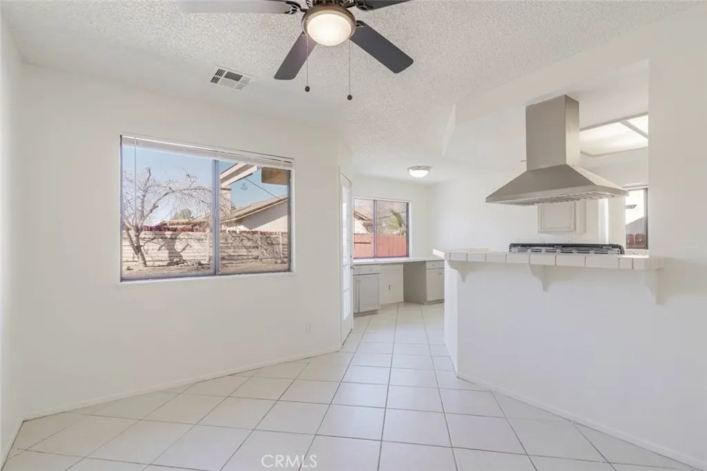 38143 42nd Street E, Palmdale, California 93552 home-pic-8