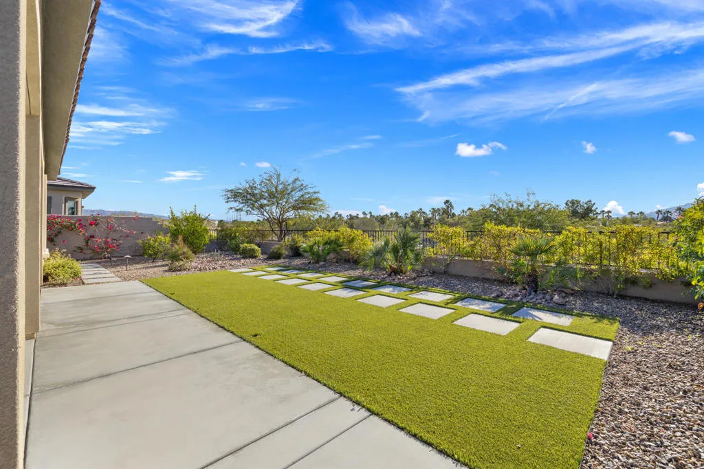 39 Cabernet, Rancho Mirage, California 92270 home-pic-17