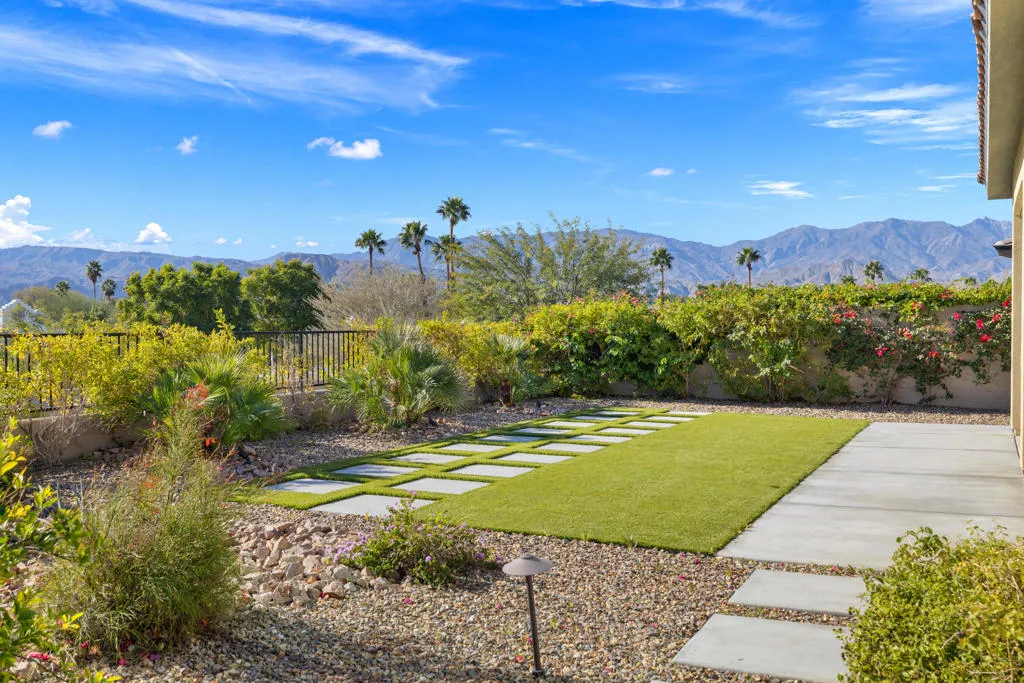 39 Cabernet, Rancho Mirage, California 92270 home-pic-10